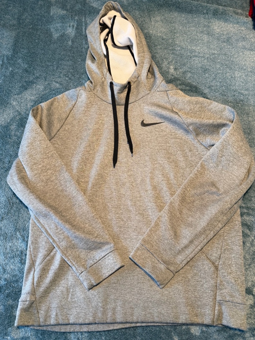 Nike Men’s Gray Dri-FIT Pullover Hoodie‎ Size Large